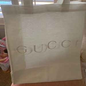 ♦️♦️Gucci Authentic Ivory Large Signature Tote Double handles
